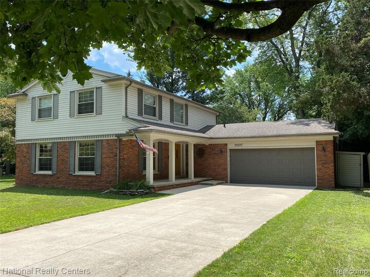 Property Photo:  35037 Ellen Court  MI 48154 2401 