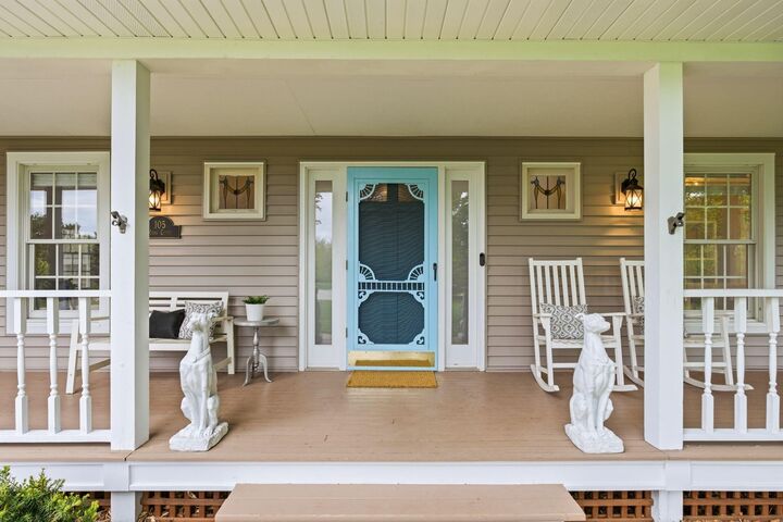 Property Photo:  105 Mark Ct  WI 53153 