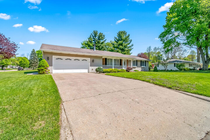 Property Photo:  29 Warren Avenue  MI 49242 