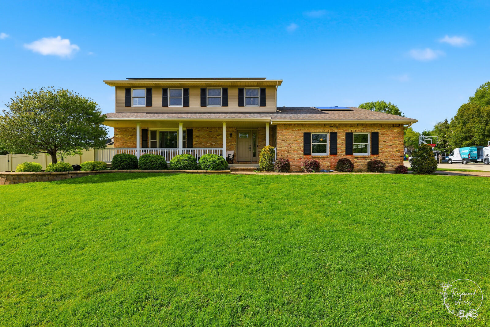 Property Photo:  417 N Thames Court  IL 60914 
