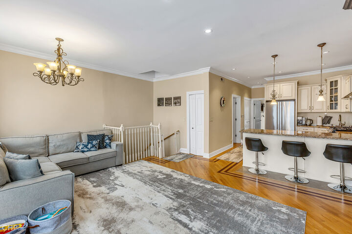 Property Photo: 3104 W Walton Street IL 60622