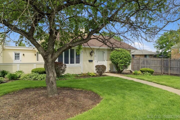 Property Photo: 25 Garden Drive 1 IL 60538
