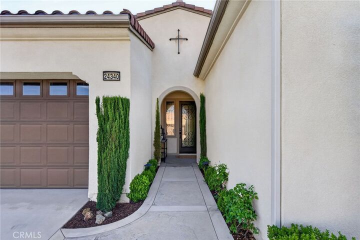 Property Photo:  24340 Crestley Drive  CA 92883 
