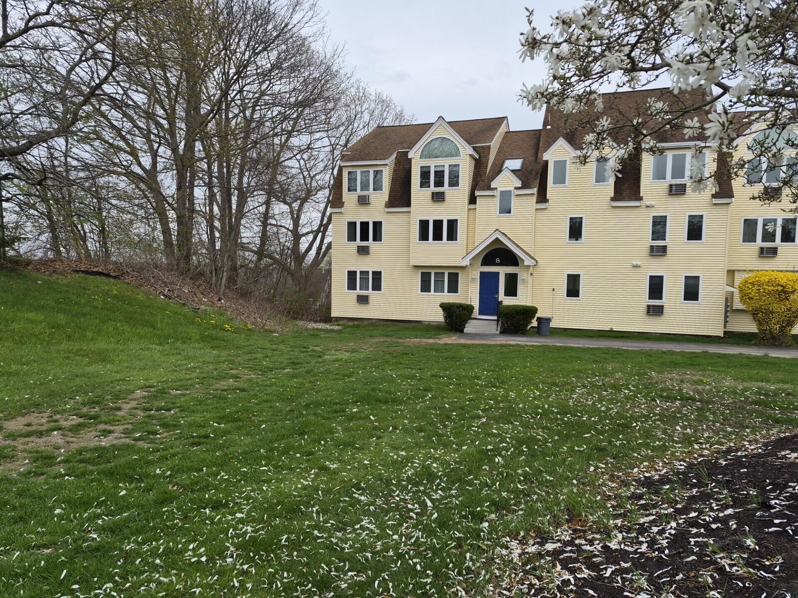 Property Photo:  1373 Post Road 8D  ME 04090 