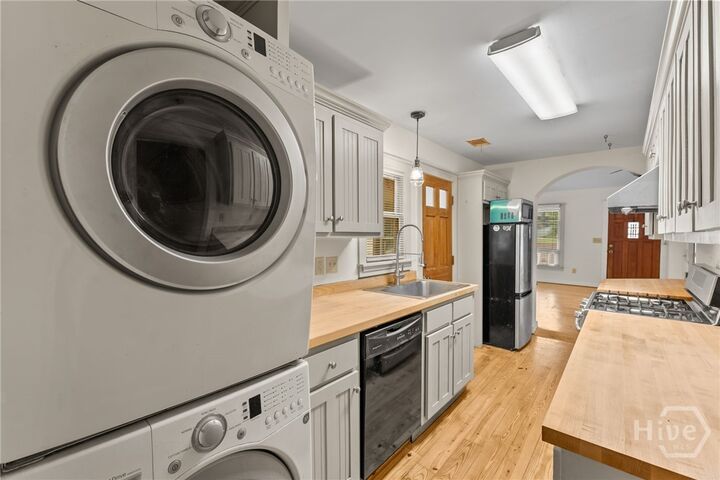 Property Photo:  1021 Waddell Street  GA 30606 