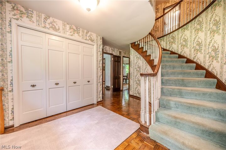 Property Photo:  1318 Highland Avenue E  OH 44460 