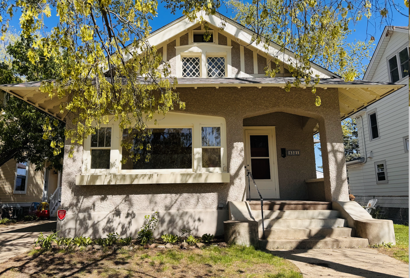 Property Photo:  4321 Colfax Avenue S  MN 55409 