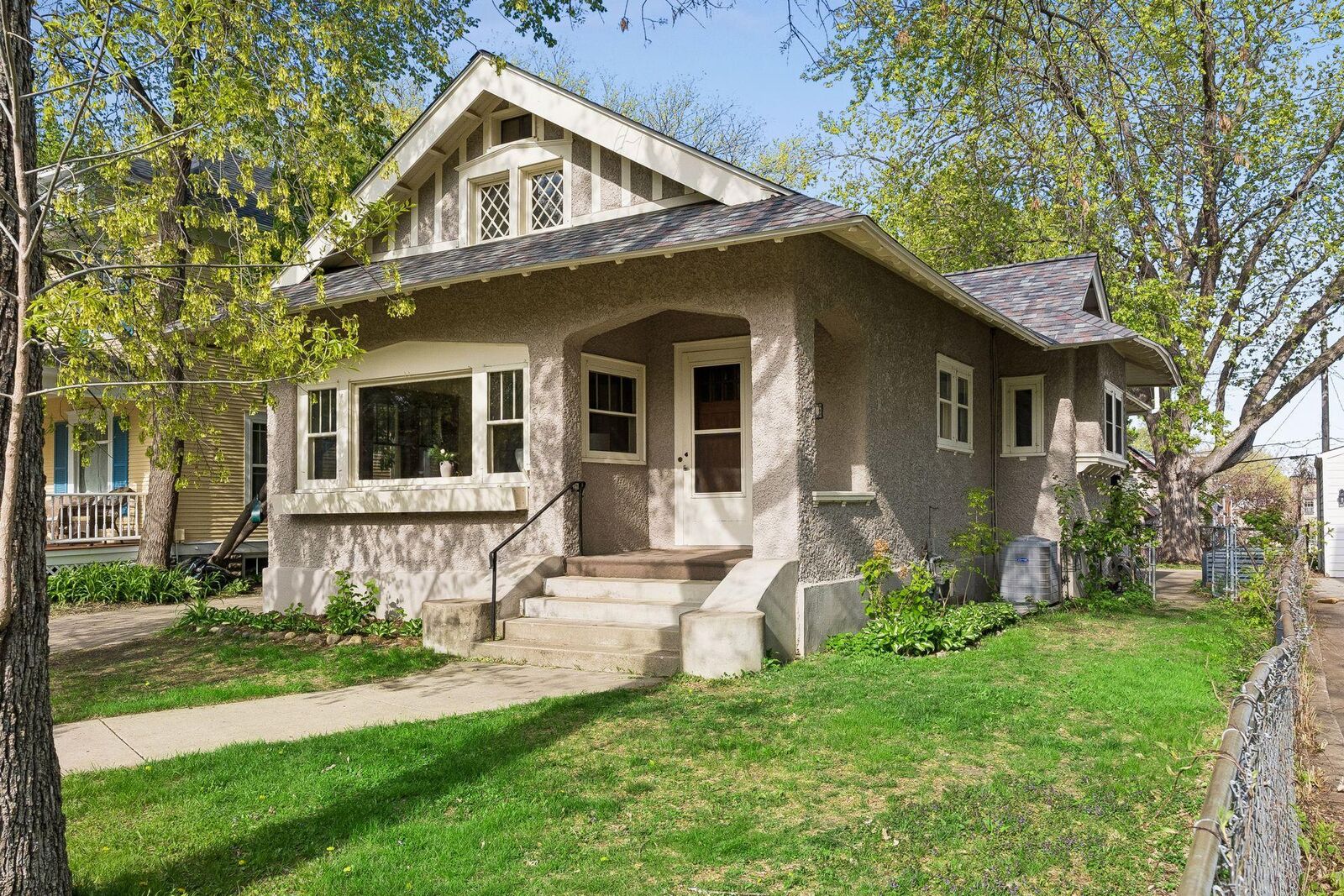 Property Photo:  4321 Colfax Avenue S  MN 55409 