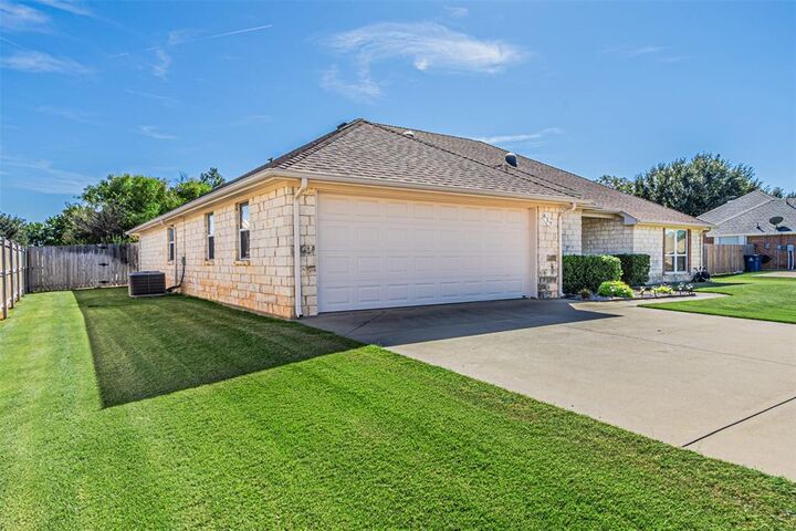 Property Photo:  617 Parker Lane  TX 76048 
