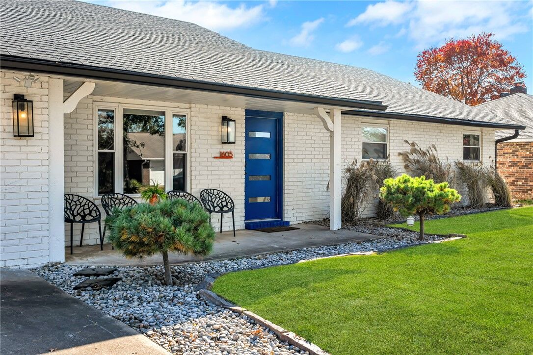 Property Photo:  1605 SE P Street  AR 72712 