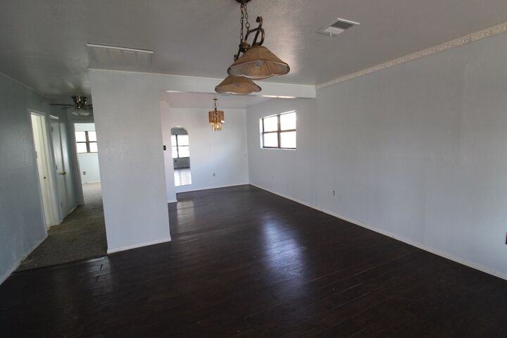Property Photo:  911 Snyder St  TX 79761 