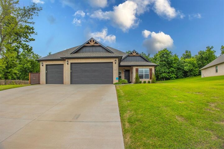 Property Photo:  5504 Asheville Way  OK 73020 
