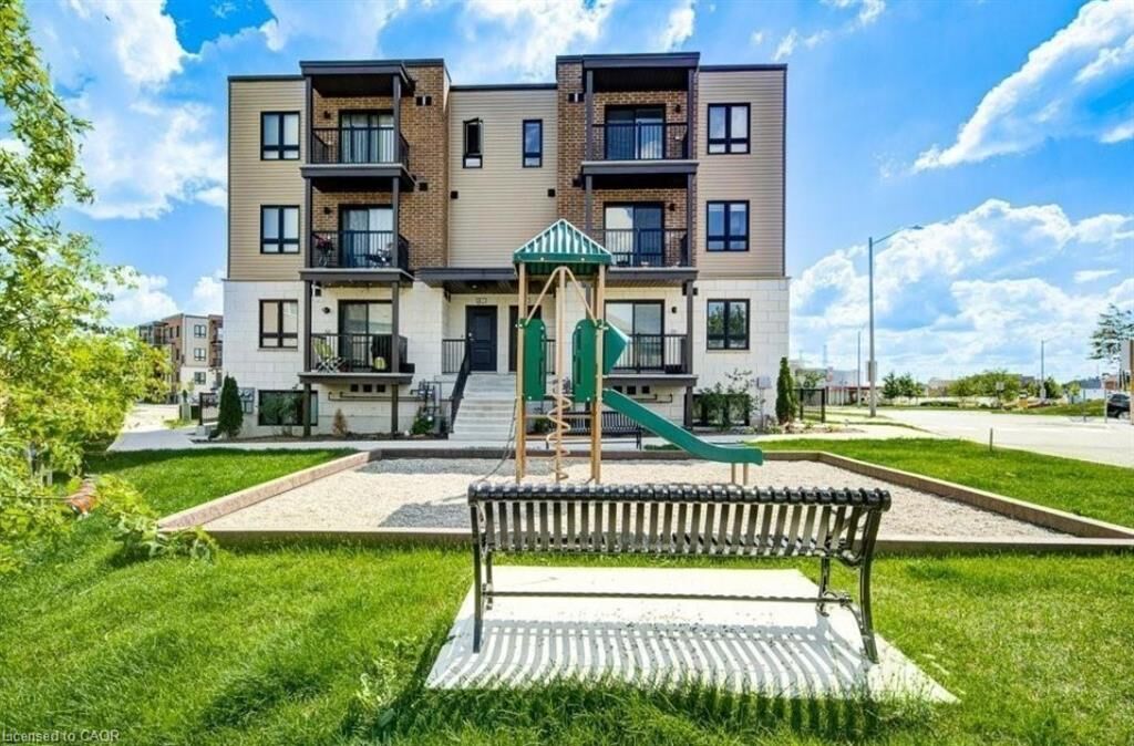 Property Photo:  1331 Countrystone Drive B15  ON N2N 0C5 