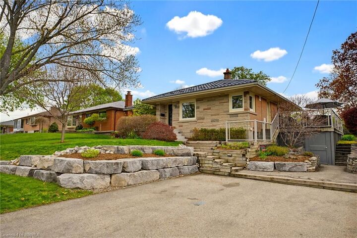 9 Elizabeth Street — photo 1