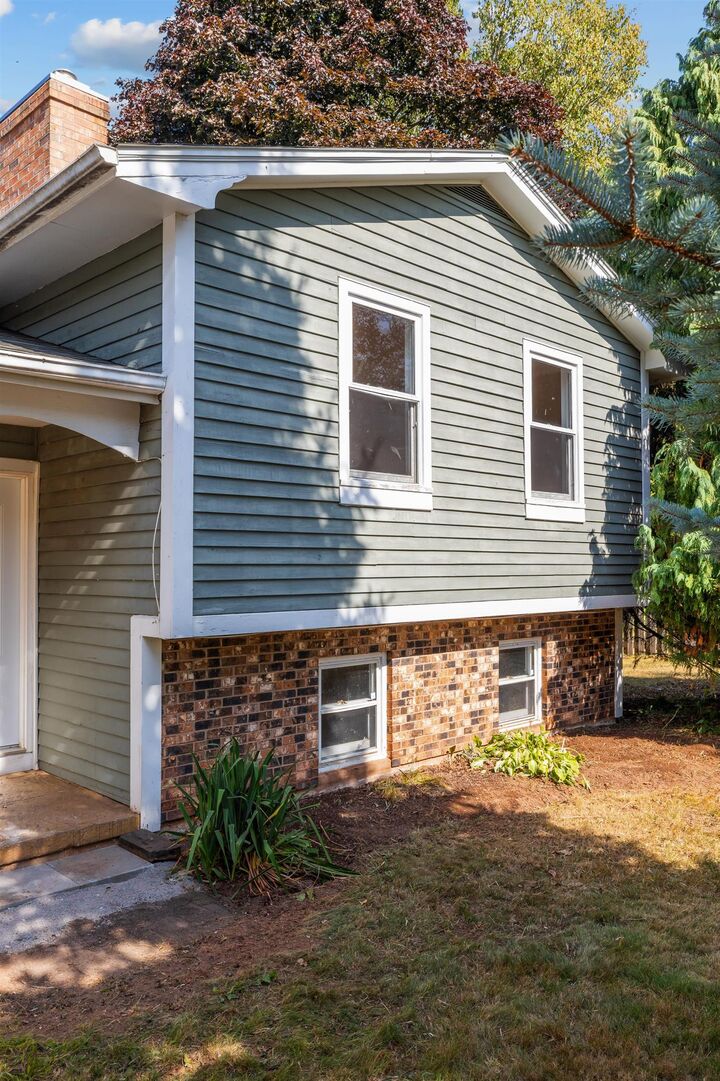 Property Photo:  61 Glencove Dr  PE C1B 1Y2 