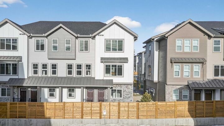 Property Photo:  2231 81st Street SW 140  AB T3H 3V8 