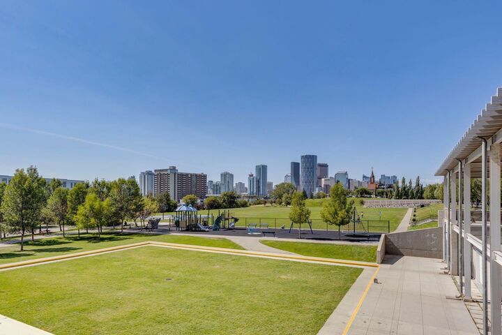 Property Photo:  990 Centre Avenue NE 108  AB T2E 2M9 