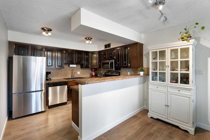 Property Photo:  722 4A Street NE 3  AB T2E 3W2 