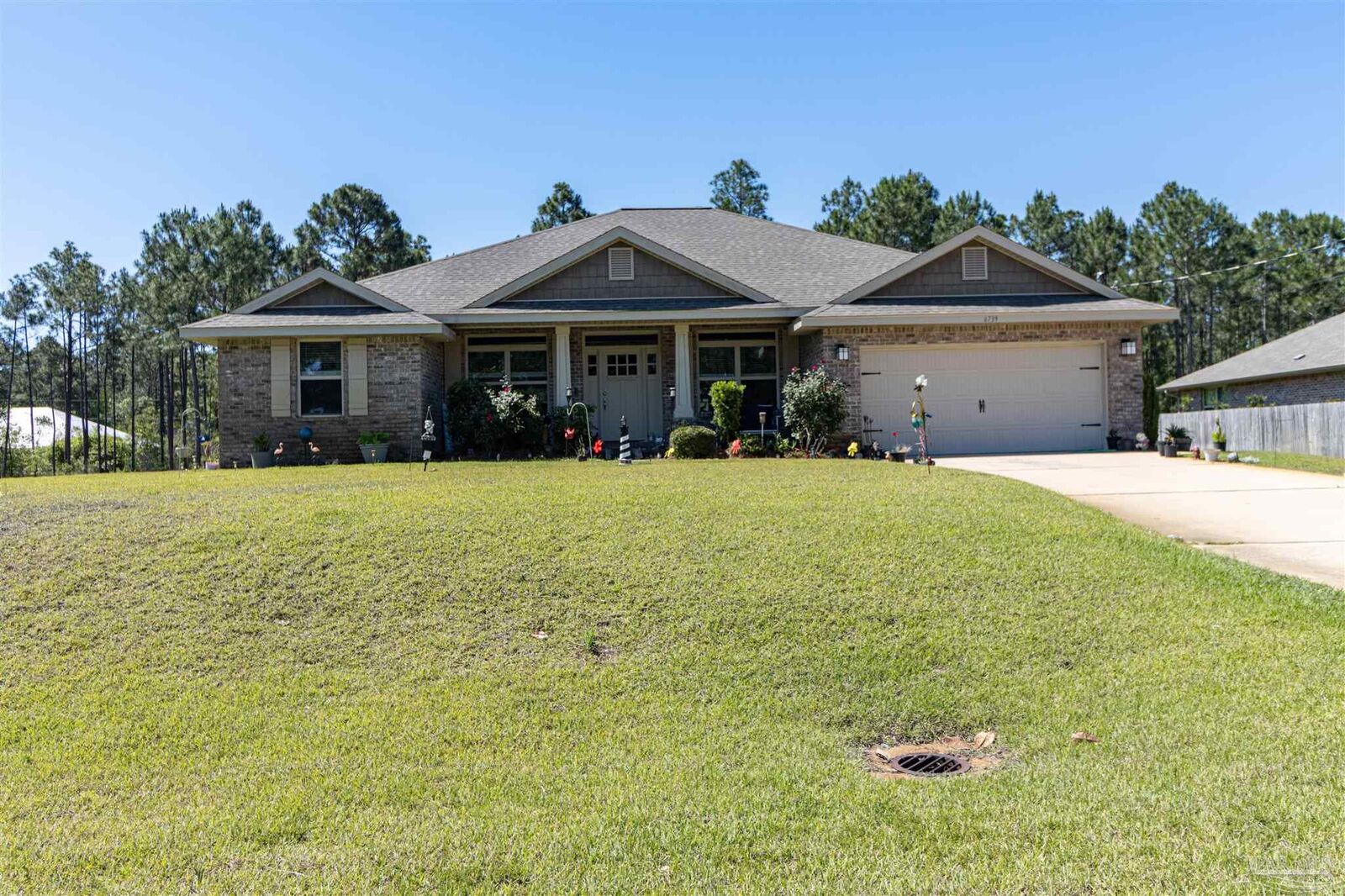 Property Photo:  6739 Indian St  FL 32566 