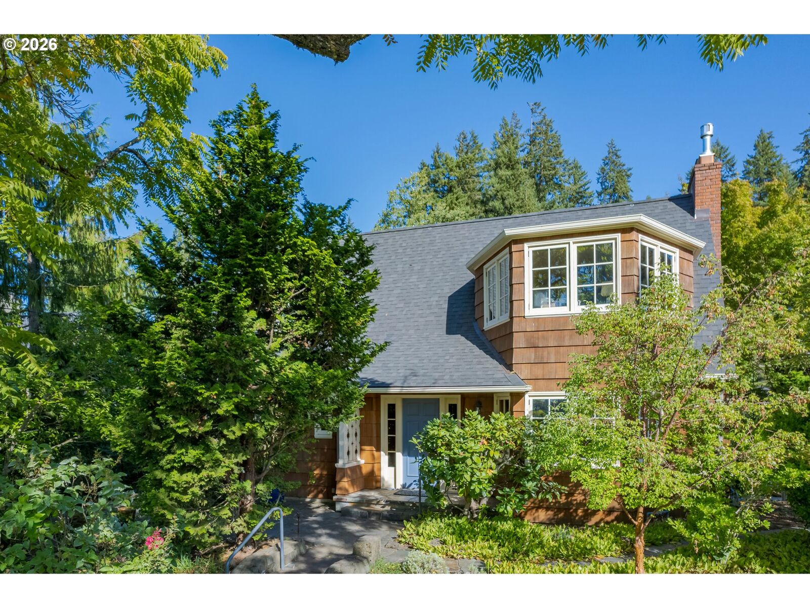 Property Photo:  1669 Fairmount Blvd  OR 97403 