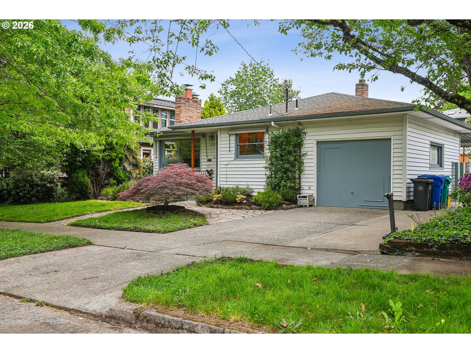 Property Photo:  5228 SE 42nd Ave  OR 97206 