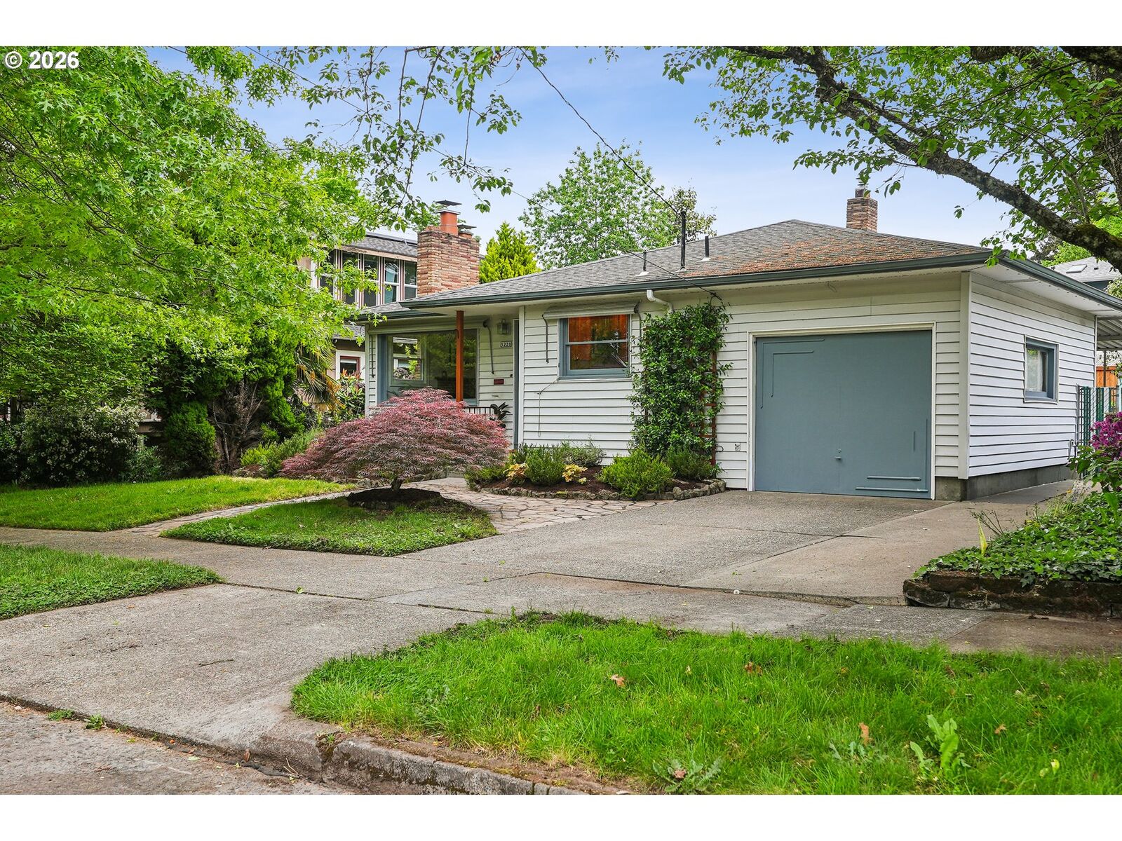 Property Photo:  5228 SE 42nd Ave  OR 97206 