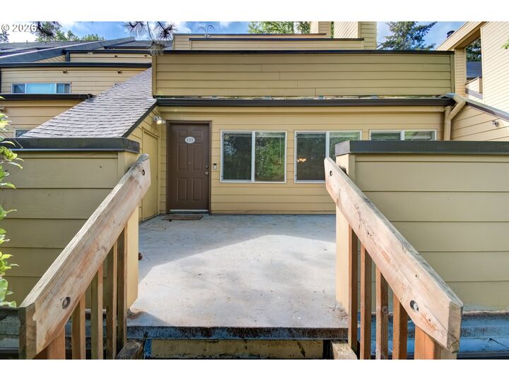 Property Photo:  1611 NE 113th St 121  WA 98686 