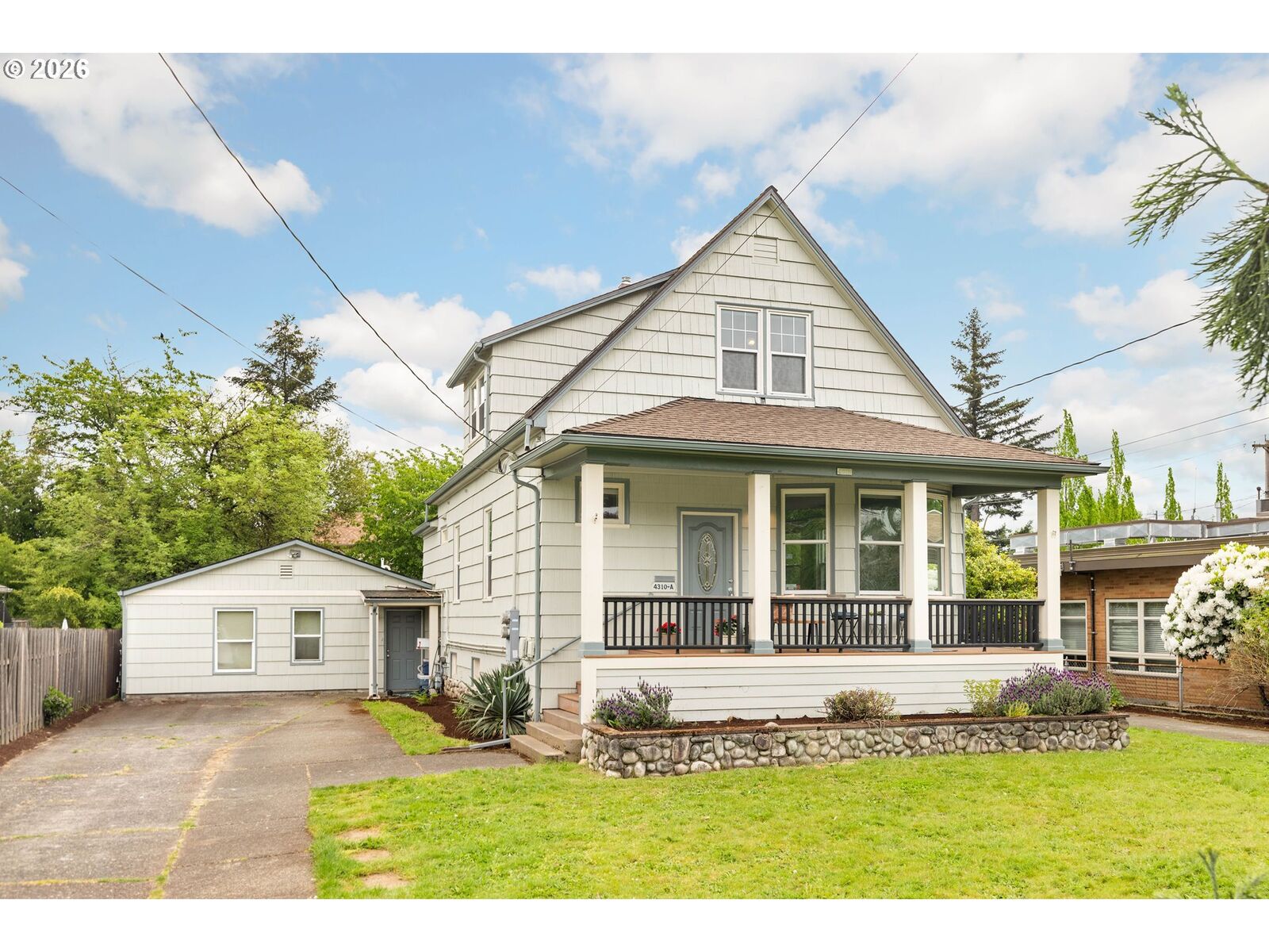 Property Photo:  4310 SE 52nd Ave  OR 97206 