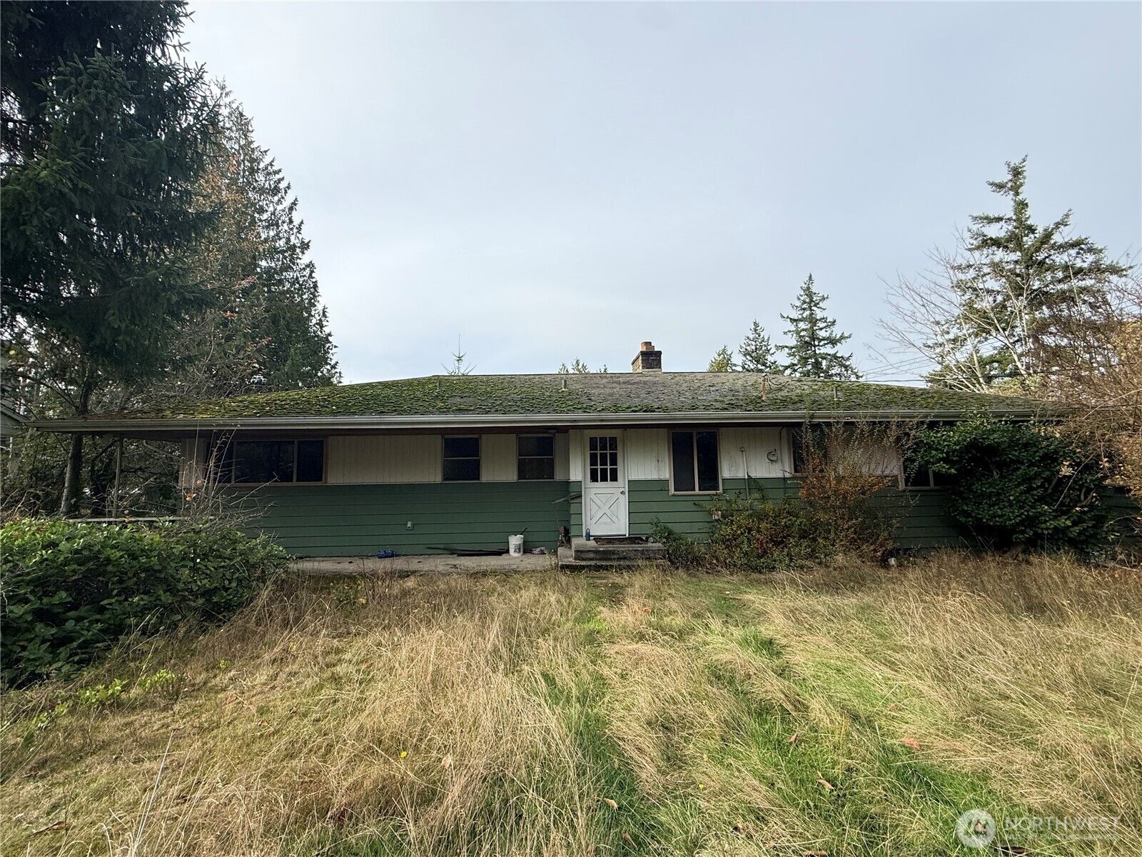 Property Photo:  7204  78th Avenue SE  WA 98040 
