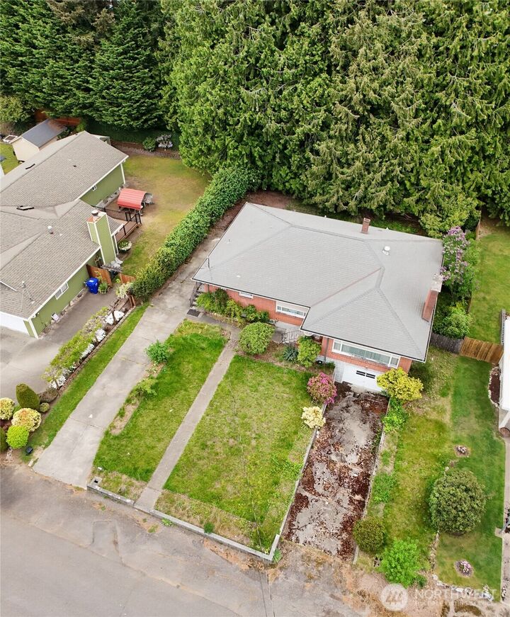 Property Photo:  431  72nd Street  WA 98203 