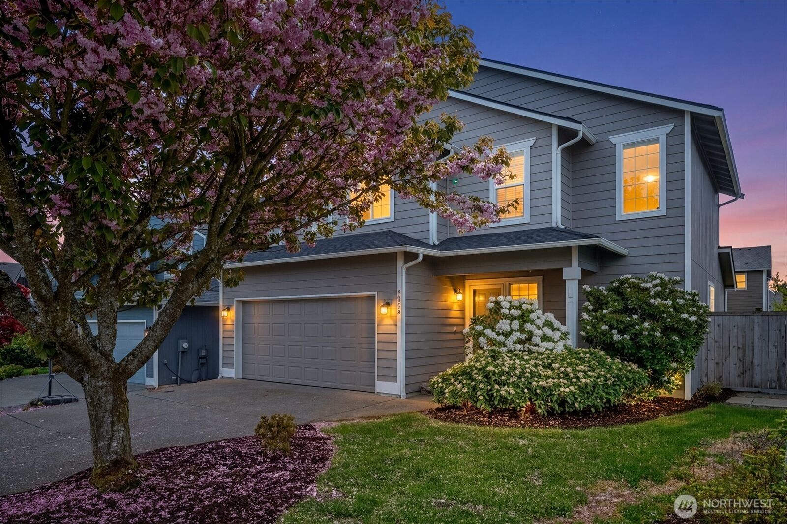 Property Photo:  1016  99th Street SW  WA 98204 