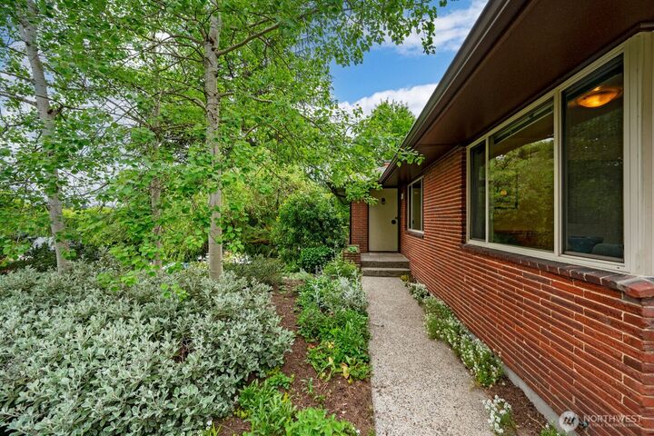 Property Photo:  2624 NE 82nd Street  WA 98115 