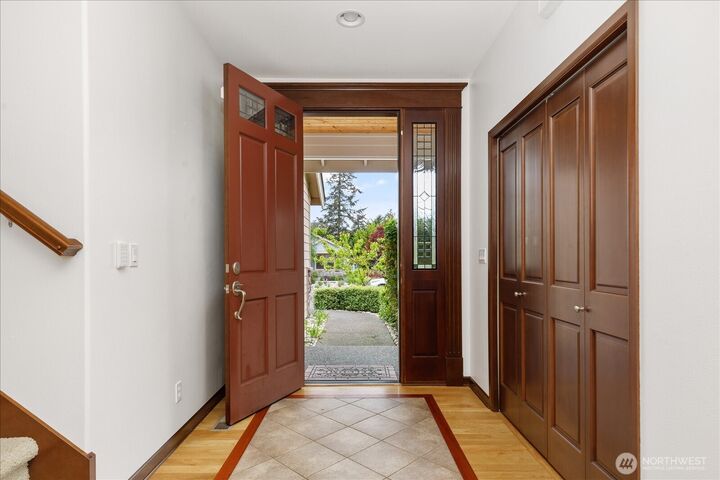Property Photo: 2777 SW Fairway Point Drive WA 98277