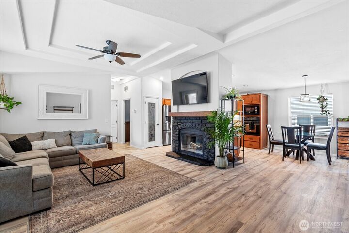 Property Photo:  4409 NE 12th Avenue  WA 98663 