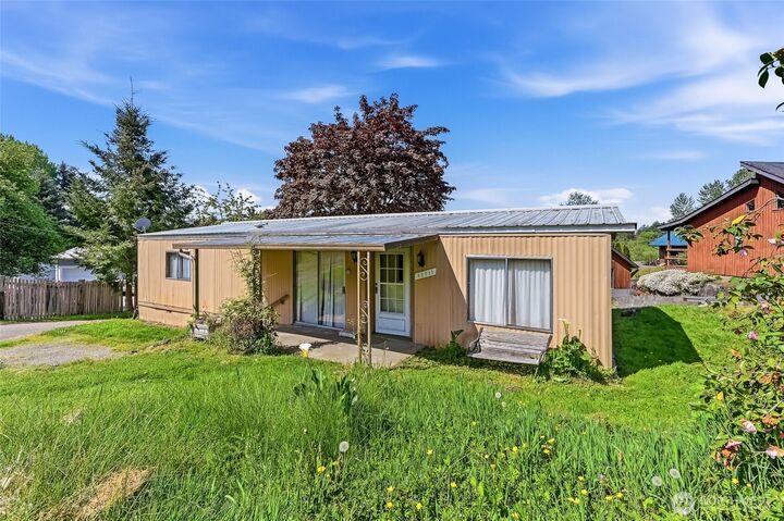 Property Photo:  32711  Commission Avenue  WA 98010 