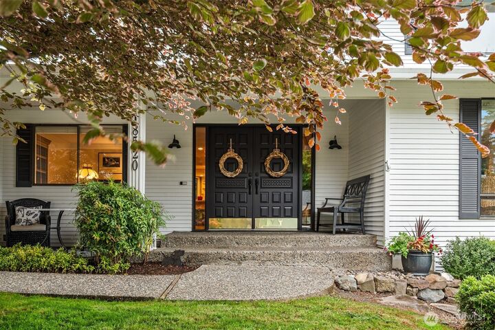 Property Photo: 18520 NE 19th Place WA 98008