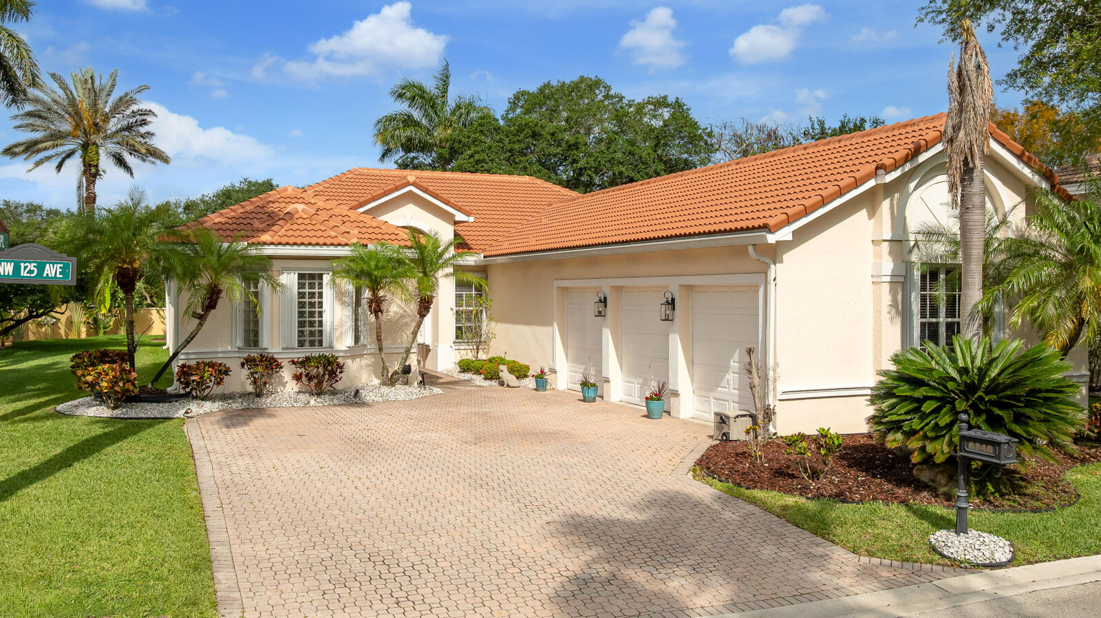 Property Photo:  6246 NW 125th Avenue  FL 33076 