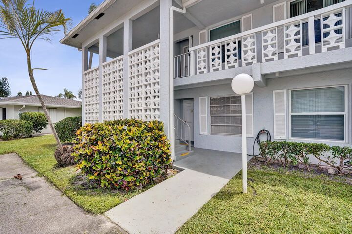 Property Photo:  2820 SW 13th Street 101  FL 33445 