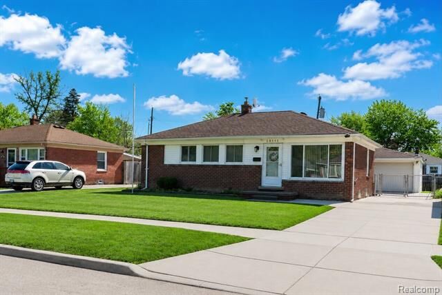 Property Photo:  29445 Red Cedar Drive  MI 48134 