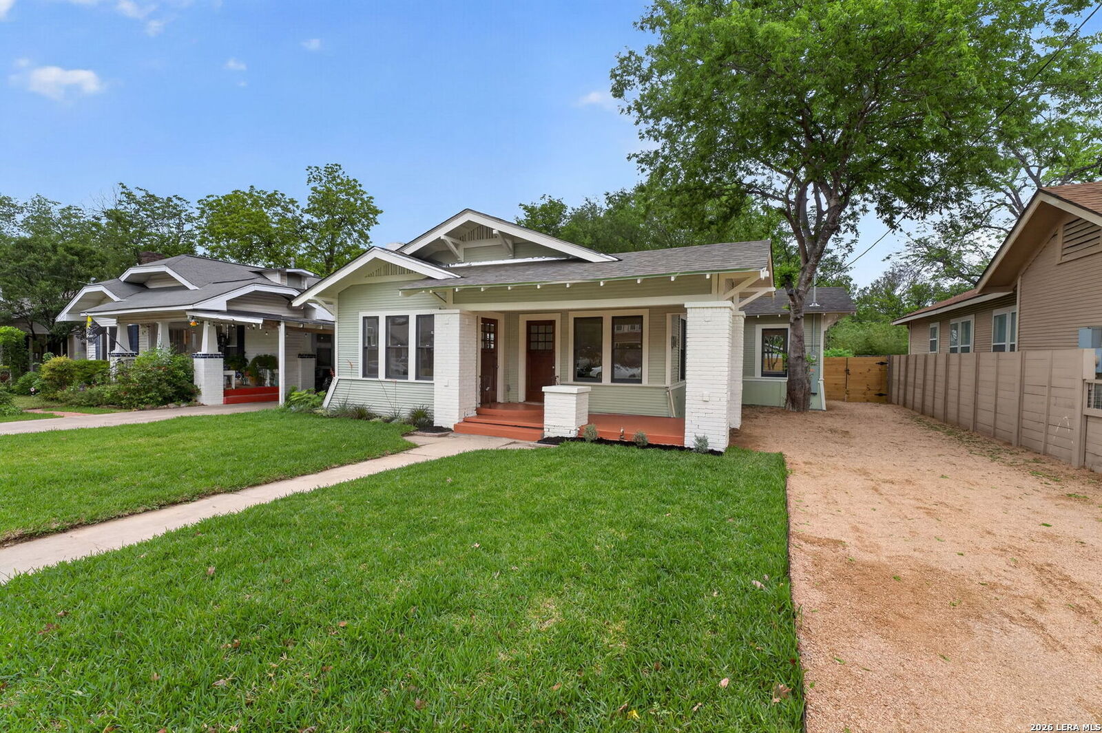 Property Photo:  619 W Kings Hwy  TX 78212 