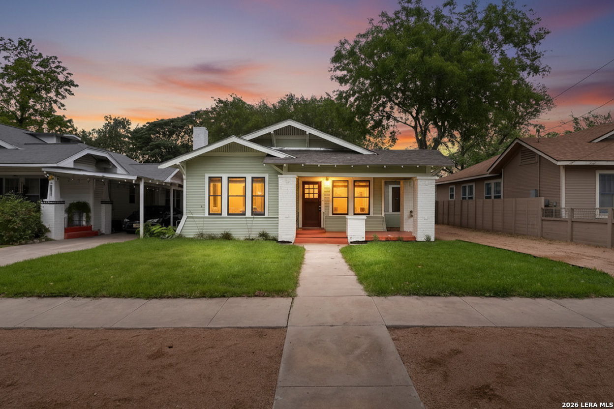 Property Photo:  619 W Kings Hwy  TX 78212 