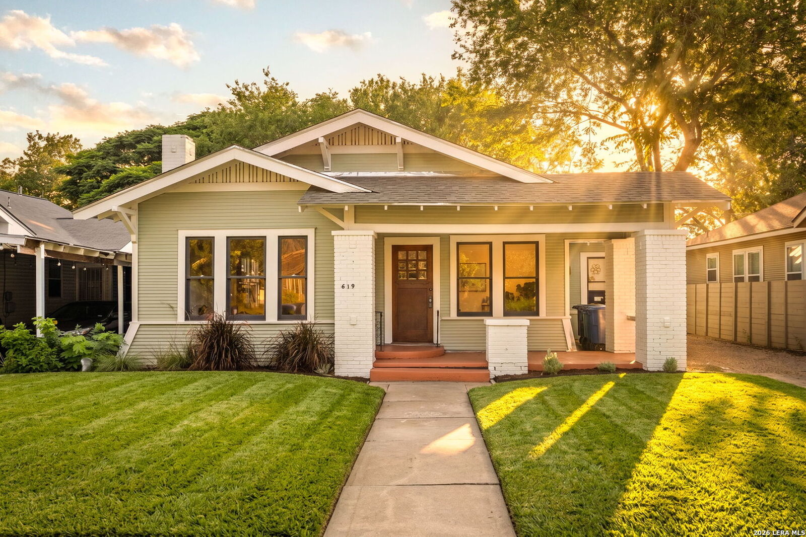 Property Photo:  619 W Kings Hwy  TX 78212 