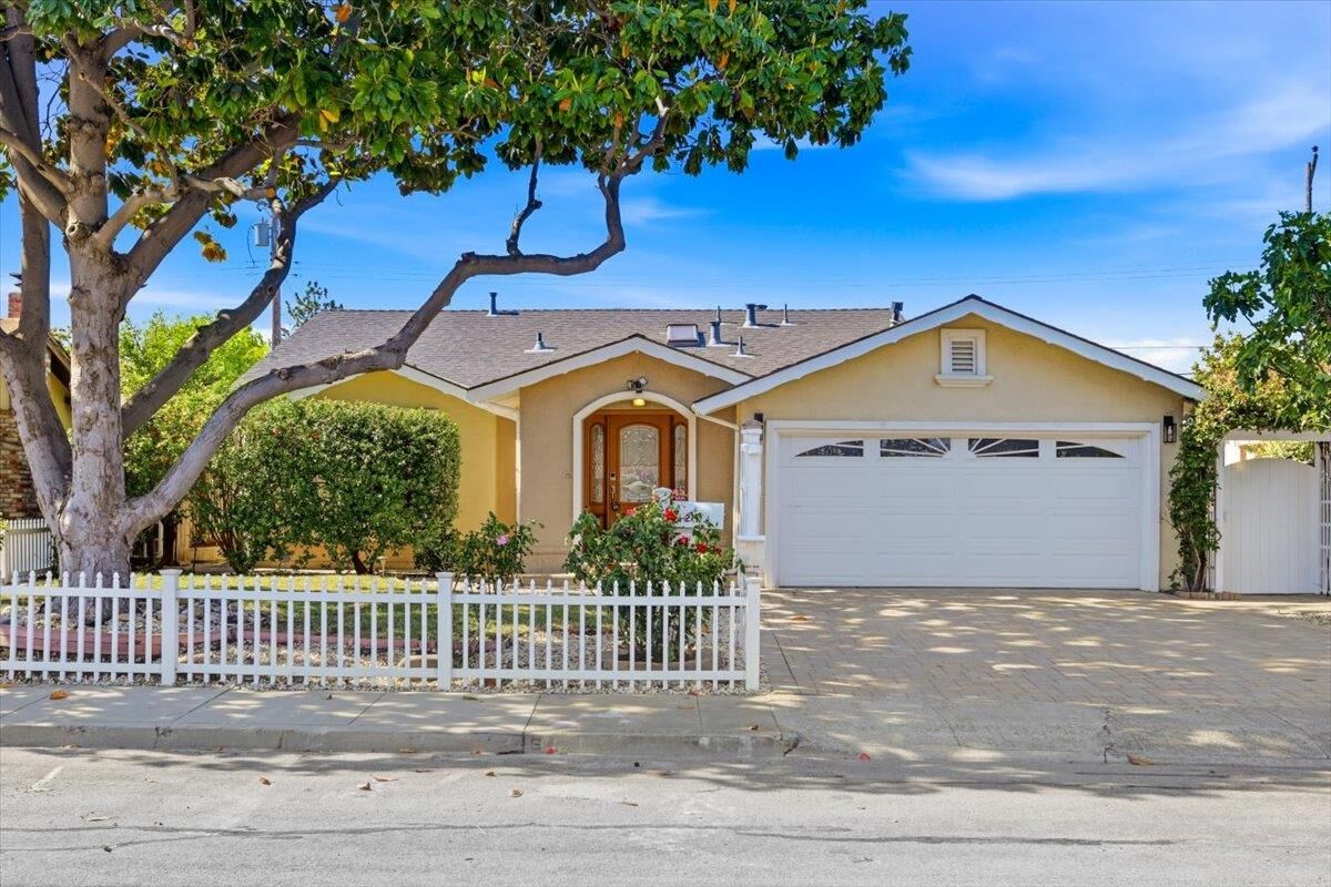 Property Photo:  2897 Taper Avenue  CA 95051 