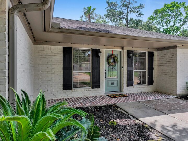 Property Photo:  950 Monterrey Dr.  TX 77706 