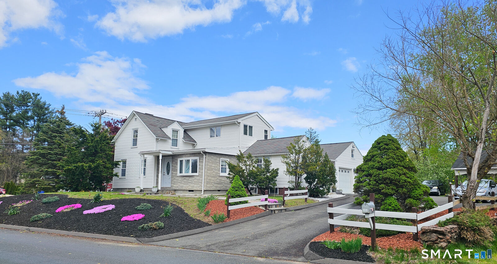 Property Photo:  384 Long Hill Road  CT 06074 