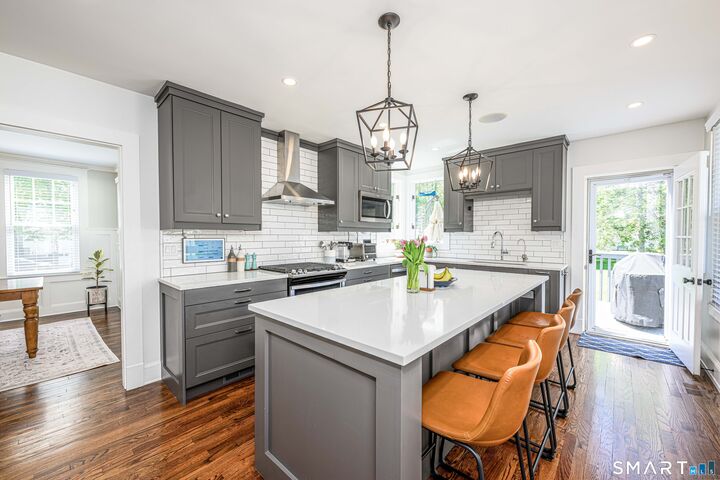 Property Photo:  643 Maple Avenue  CT 06410 