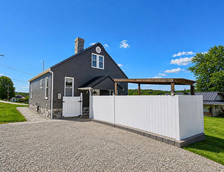 Property Photo: 545 Mill Lawn Ave OH 45656
