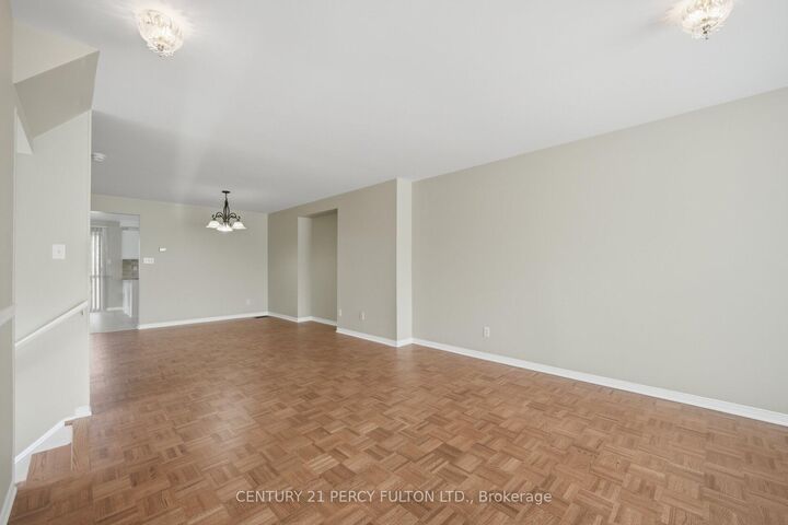 Property Photo:  3680 Brimley Road 18  ON M1V 5K7 