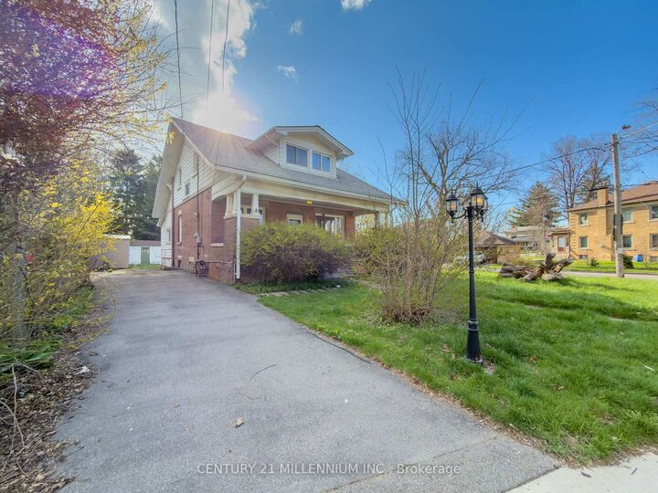 Property Photo:  2585 Lake Shore Boulevard W  ON M8V 1G3 