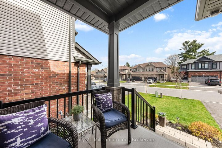 Photo de la propriété:  1010 Wright Drive  ON L4R 0E4 